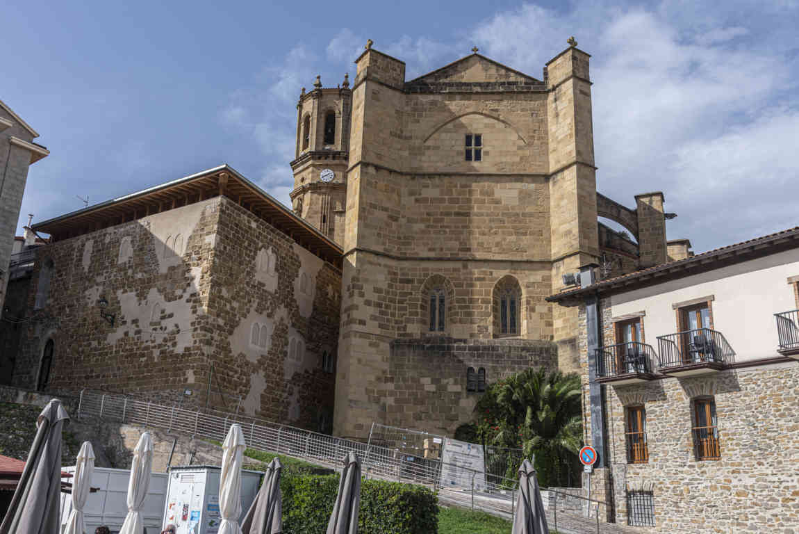 Guipúzcoa - Getaria 08 - iglesia de San Salvador.jpg